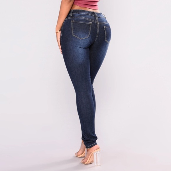 Dark Denim Fashion Nova Jeans💙 - Picture 3 of 3
